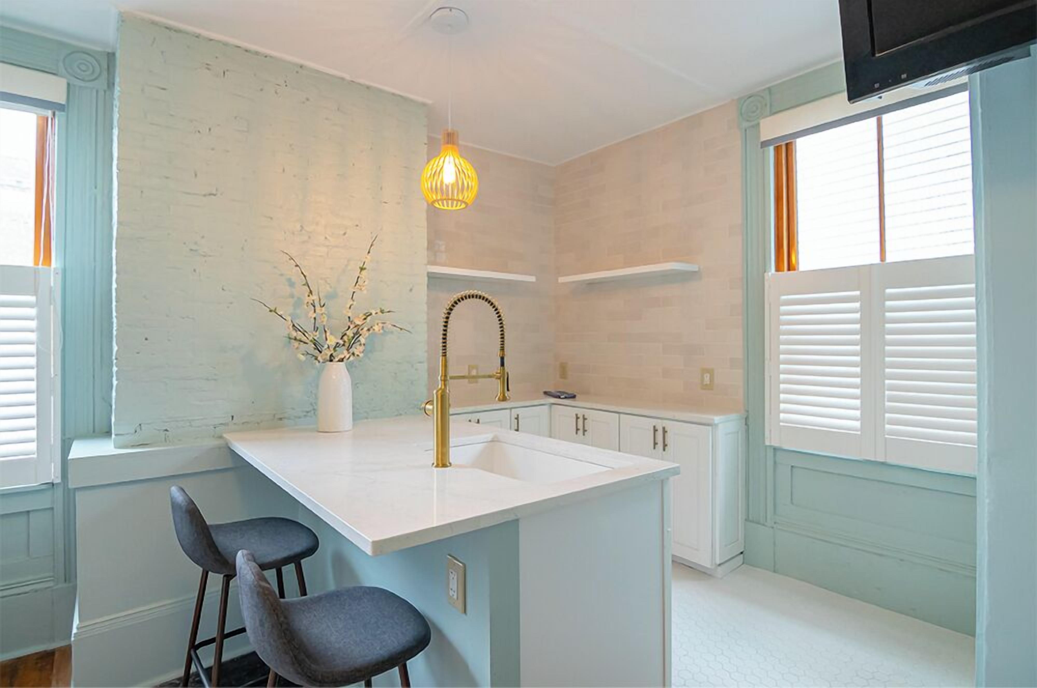 Tabla de planchar con plancha y wifi gratis 