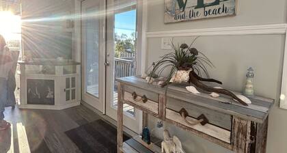 Newly Renovated Fish Camp, Private Boat Dock, Fire Pit