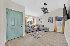 Interior - Vegas Jackpot: With Pool & Spa (North Las Vegas)