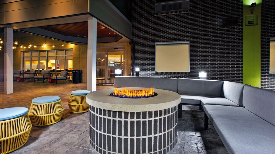 Home2 Suites By Hilton Grand Rapids Northeast