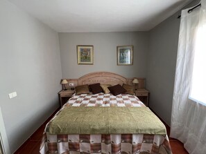 4 bedrooms, desk, iron/ironing board, travel cot - Siam Park, Volcán Teide, Playa, Montaña, Restaurantes, Piscinas, Supermercados (Adeje)