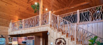 Cabin With Views, Hot Tub, Minutes From Downtown, Bryson City NC
