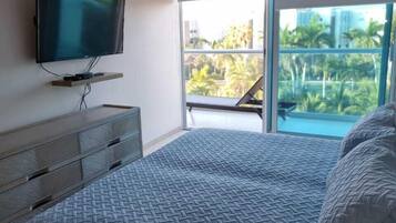 Apartemen Keluarga, 3 kamar tidur, dapur, pemandangan samudra | 3 kamar tidur, selimut bulu angsa, brankas, dan tirai kedap cahaya