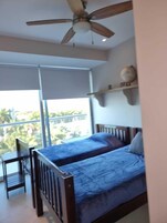 3 habitaciones, cubrecamas y caja de seguridad en la habitación 
