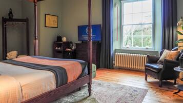 Luxury Double Room, Ensuite, Garden View | Premium bedding, down comforters, pillowtop beds, minibar