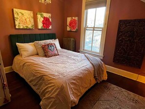 3 bedrooms, in-room safe, free WiFi, bed sheets