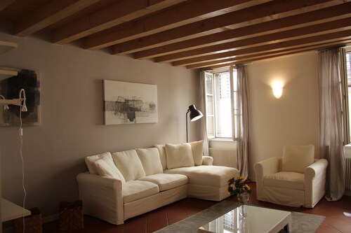 [centro storico] deluxe flat with parking&terrace