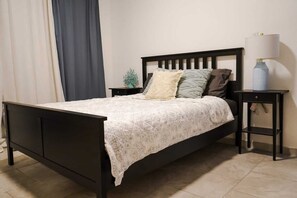 2 Schlafzimmer, Bügeleisen/Bügelbrett, kostenloses WLAN, Bettwäsche