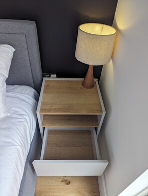 2 chambres, fer et planche à repasser, accès Internet, draps fournis