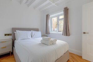 1 quarto, ferros/tábuas de passar roupa, acesso à internet