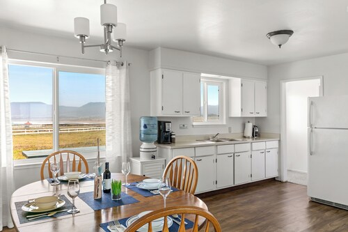 Point Arena Lighthouse - Assistant Keeper's House 2