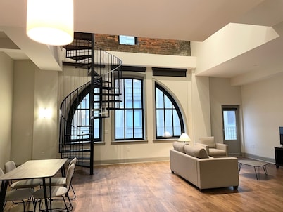 NFL DRAFT LUXURY PENTHOUSE APARTMENT