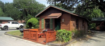 Riverside Lodge Resort