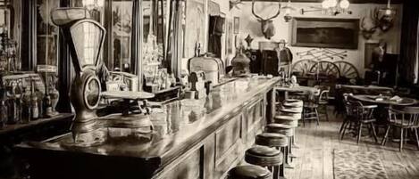 Bar (in der Unterkunft)