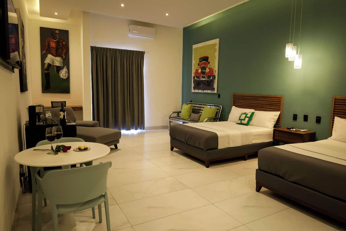 Quarto casal luxo | Cofres nos quartos, Wi-Fi de cortesia