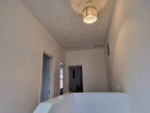 Interior - Whitby Elegance Free Parking, Near Metro and bus station (North Shields)