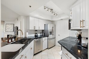 Micro-ondas, fogão, cooktop, lava-louças