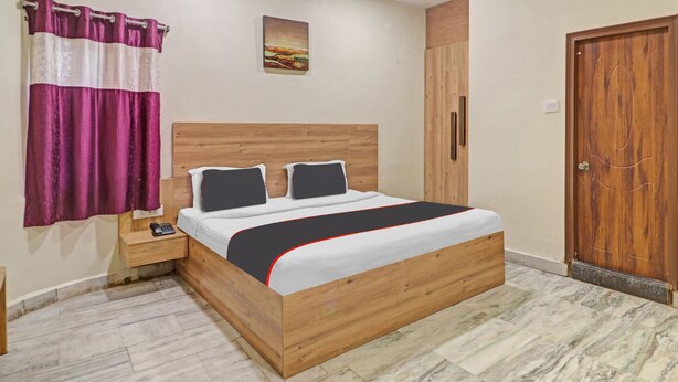 Classic Room - Super Collection O Townvilla Begumpet (Hyderabad)