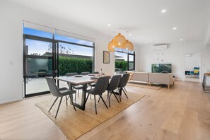 Interior - House Naomi - Martinborough Holiday Home (Martinborough)