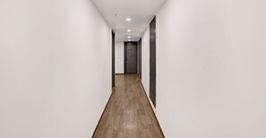 Lobby - Super Townhouse OAK Spruce Hotels A2 (Bengaluru)