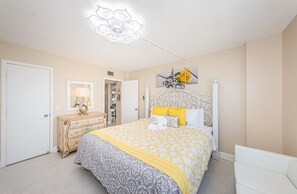 2 bedrooms, iron/ironing board, free WiFi - Unobstructed Sunsets at Gulf Shores in Indian Shores 7th Floor 2/2 condo~ Gfs709 (Indian Shores)
