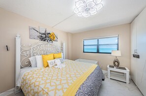 2 bedrooms, iron/ironing board, free WiFi - Unobstructed Sunsets at Gulf Shores in Indian Shores 7th Floor 2/2 condo~ GFS709 (Indian Shores)
