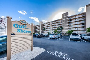Exterior - Unobstructed Sunsets at Gulf Shores in Indian Shores 7th Floor 2/2 condo~ Gfs709 (Indian Shores)