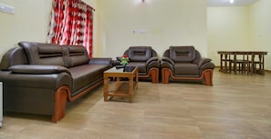 Lobby sitting area - Super Collection O Kodaikanal Kodai Mist (Kodaikanal)