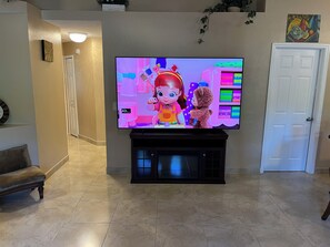 Children’s area - Beautiful Modern 3 BR House - Downtown Orlando (Orlando)