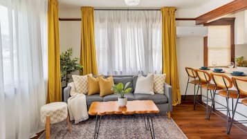 智能电视、立体声音响