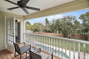Terrace/patio - Whispering Waves: Pool, Bikes & Walk to Beach (Melbourne Beach)