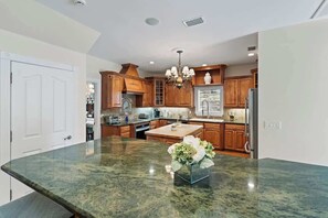 Fridge, microwave, oven, stovetop - Whispering Waves: Pool, Bikes & Walk to Beach (Melbourne Beach)