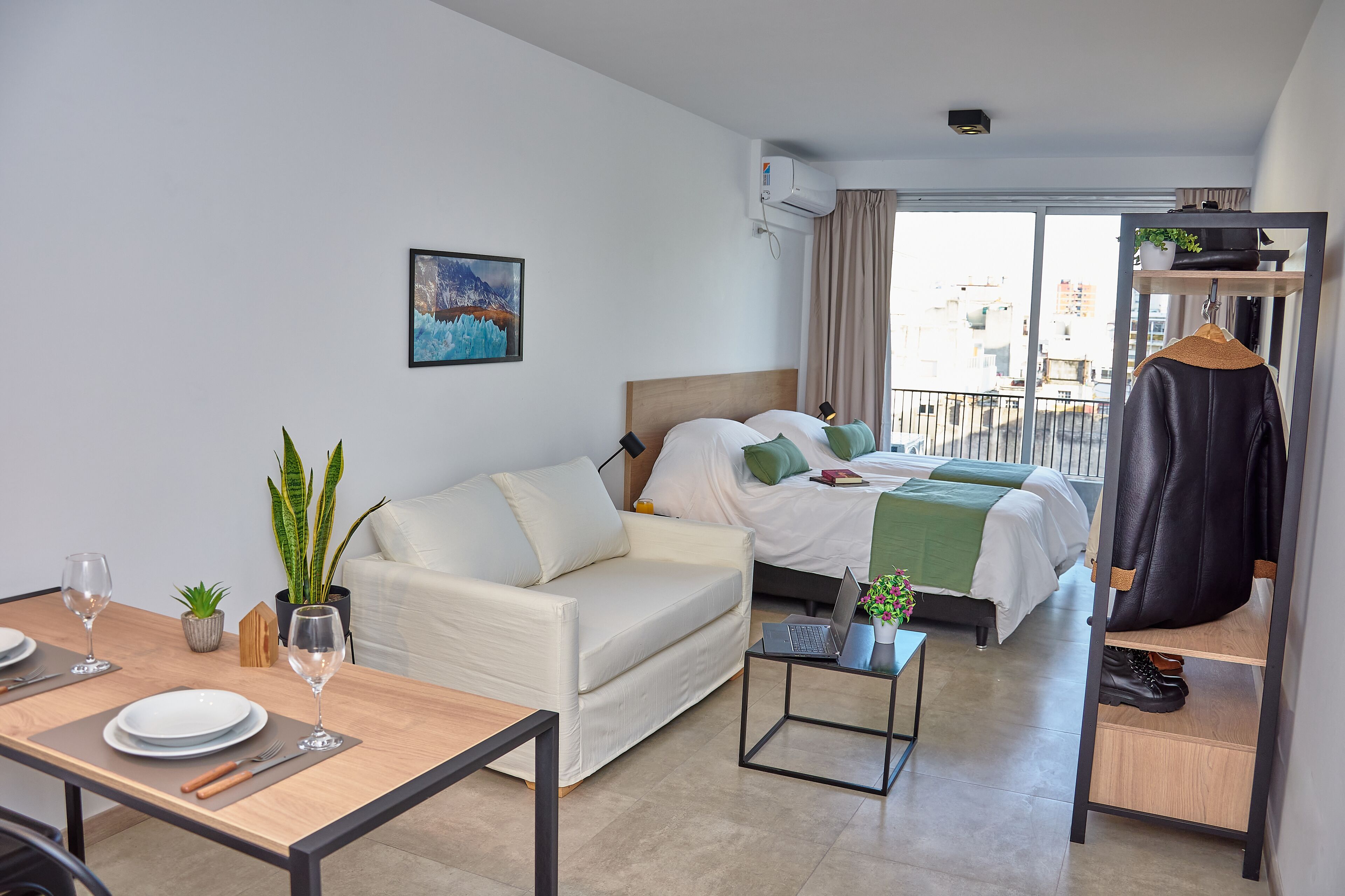 Superior Studio | Free WiFi