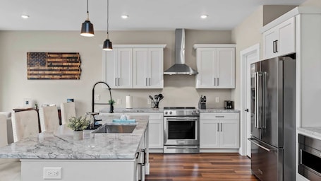 House (3 Bedrooms) | Interior