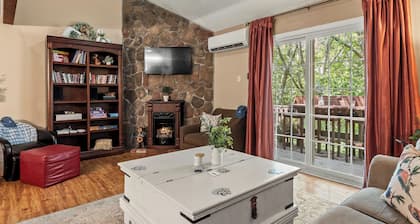 Slope Lodge Prime Skiing Location Indoor Pool, Hot Tub, Sauna Private Deck