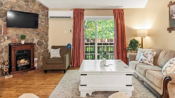 Apartment (4 Bedrooms) | Front of property