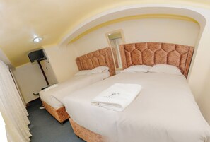 Doppelzimmer, 2 Queen-Betten