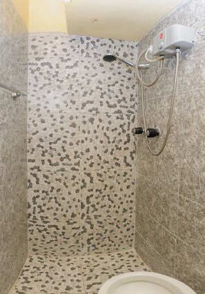 Bathroom - Hostal Chasky (Cusco)