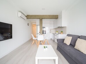 TV - Castle Mirador By CanariasGetaway (Las Palmas de Gran Canaria)