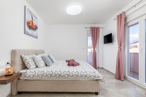 6 Schlafzimmer, Bügeleisen/Bügelbrett, kostenloses WLAN, Bettwäsche