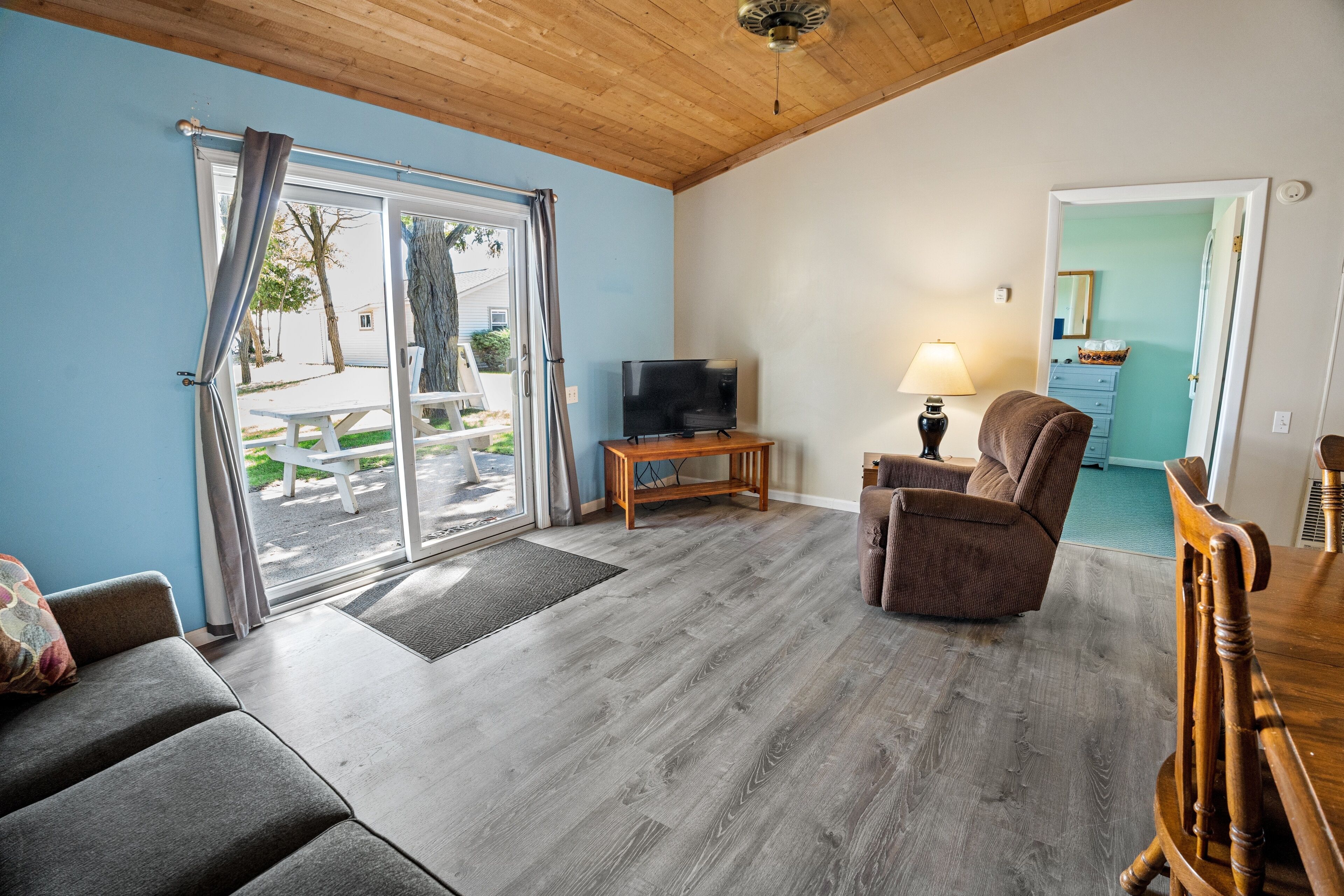 Wheelchair access  condo w/ Huron Beach view. #4 at Thomas' Parkside Cottages. 
