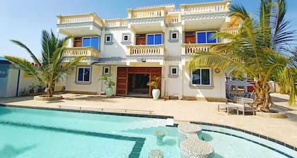 10 minutes to the beach! Villa Sultanas Luxury Villa with private swimming pool