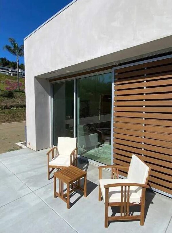 Terrace/patio - Newly Built Modern Guest House (Vista)