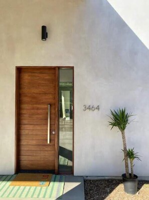 Exterior detail - Newly Built Modern Guest House (Vista)