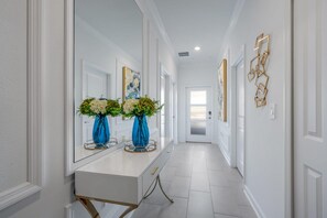 House | 5 bedrooms - Luxury Chic Modern Home Prime Location (Kissimmee)