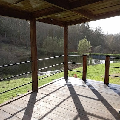 Cabane Maxi Tiny, Gite et Chambres au Calme en Lisière de Forêt Avec Étang Pêche