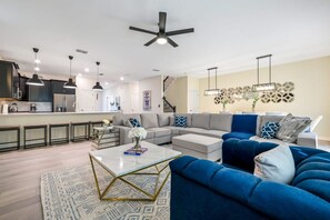 House | 9 bedrooms - Disney Bliss Themed Rooms Game Room Private Pool (Kissimmee)