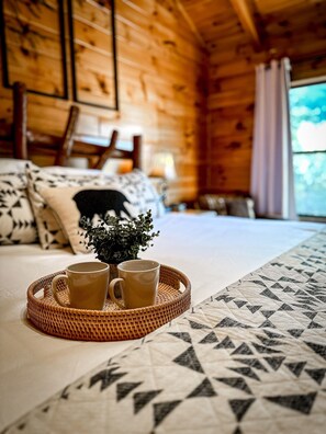 4 bedrooms, desk, iron/ironing board, free WiFi