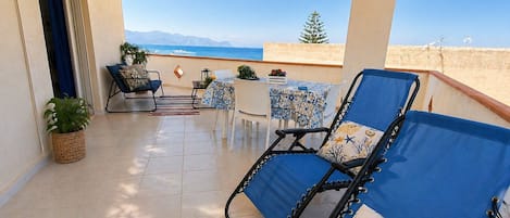 Apartment | Terrace/patio