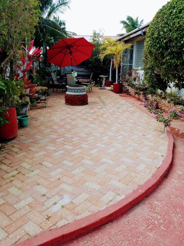 Cozy Studio Apart.,Free Airport pickup/dropoff